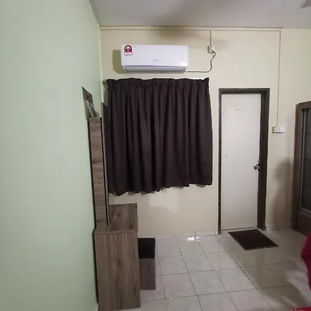 Cikgu Azue Homestay With Lift 1Floor Security Gate Ampang  Exterior photo