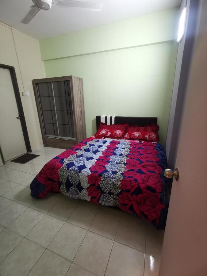 Apartment Cikgu Azue With Lift 1floor Security Gate