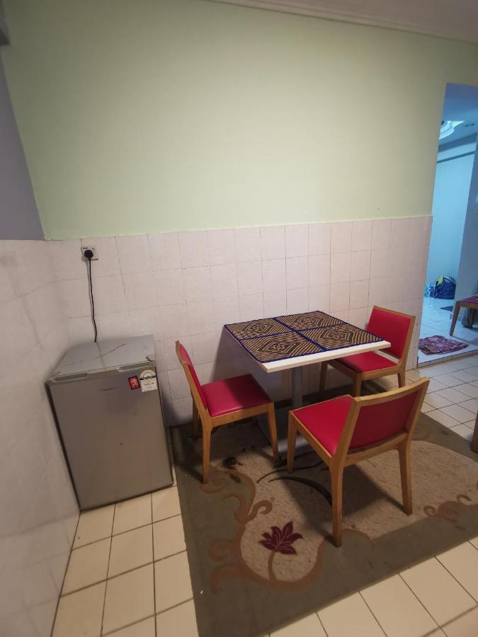 Cikgu Azue With Lift 1floor Security Gate * Ampang (Selangor)